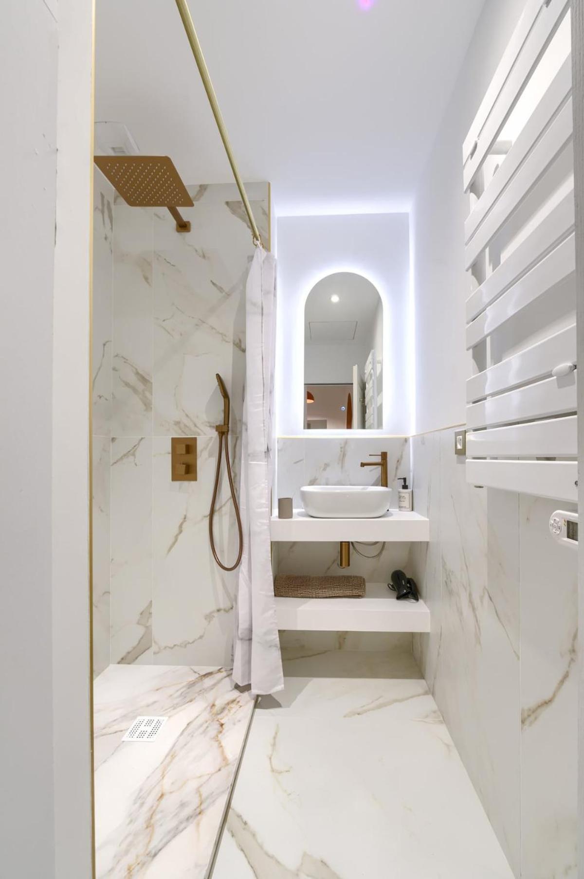 Prestigieux A 5 Minutes A Pied De La Gare Et Du Palais De Festival * Cannes
